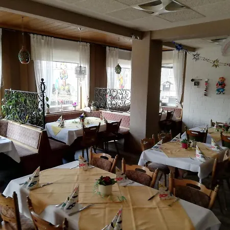 Hotel-restaurant Denklinger-hof מלון Reichshof