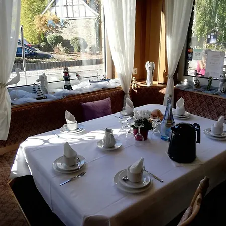 Hotel-restaurant Denklinger-hof מלון *