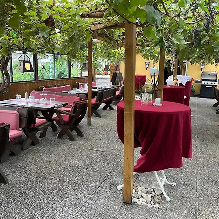 Hotel-restaurant Denklinger-hof מלון